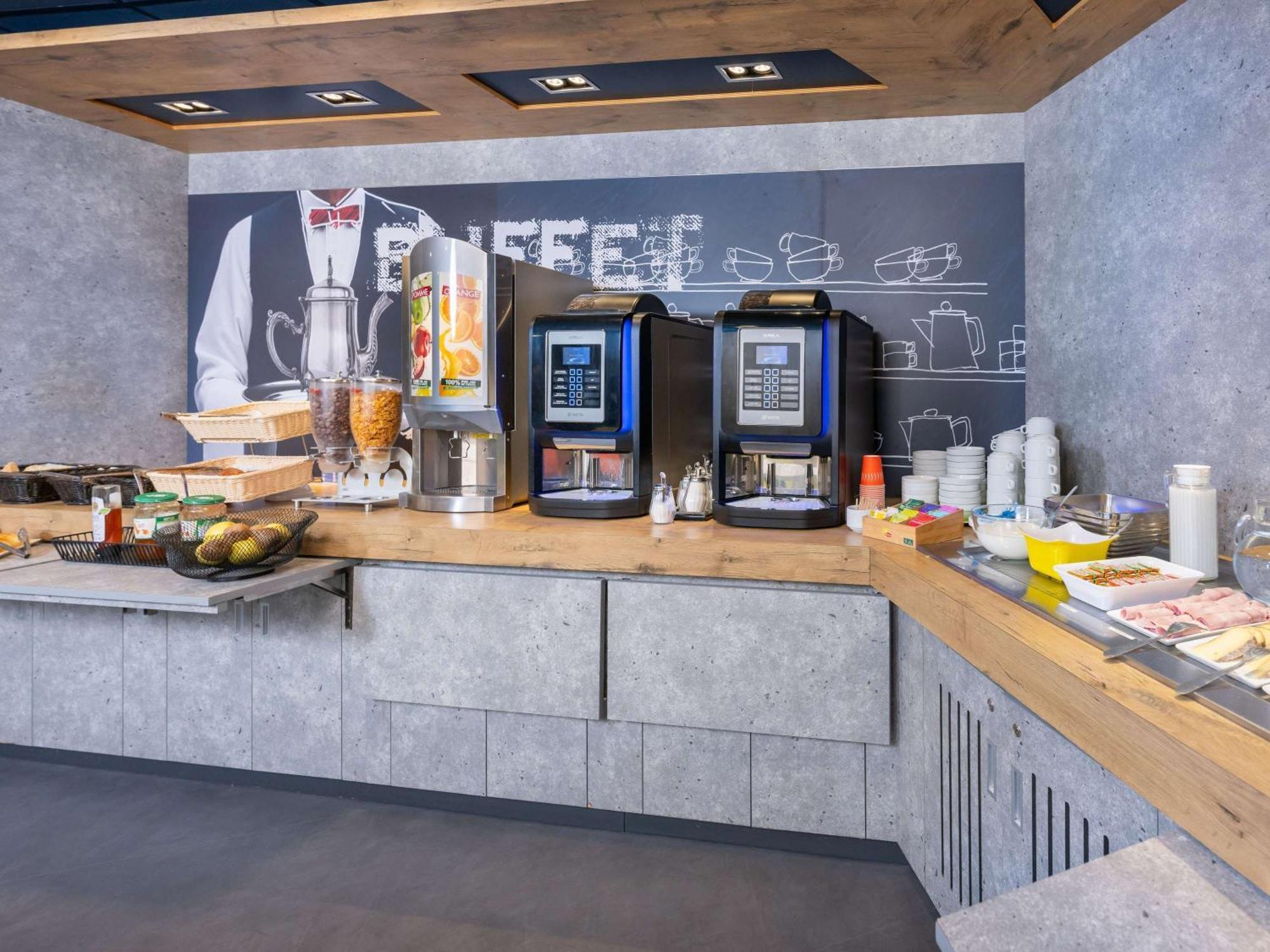 Ibis Budget Lyon Caluire Cite Internationale Exterior photo