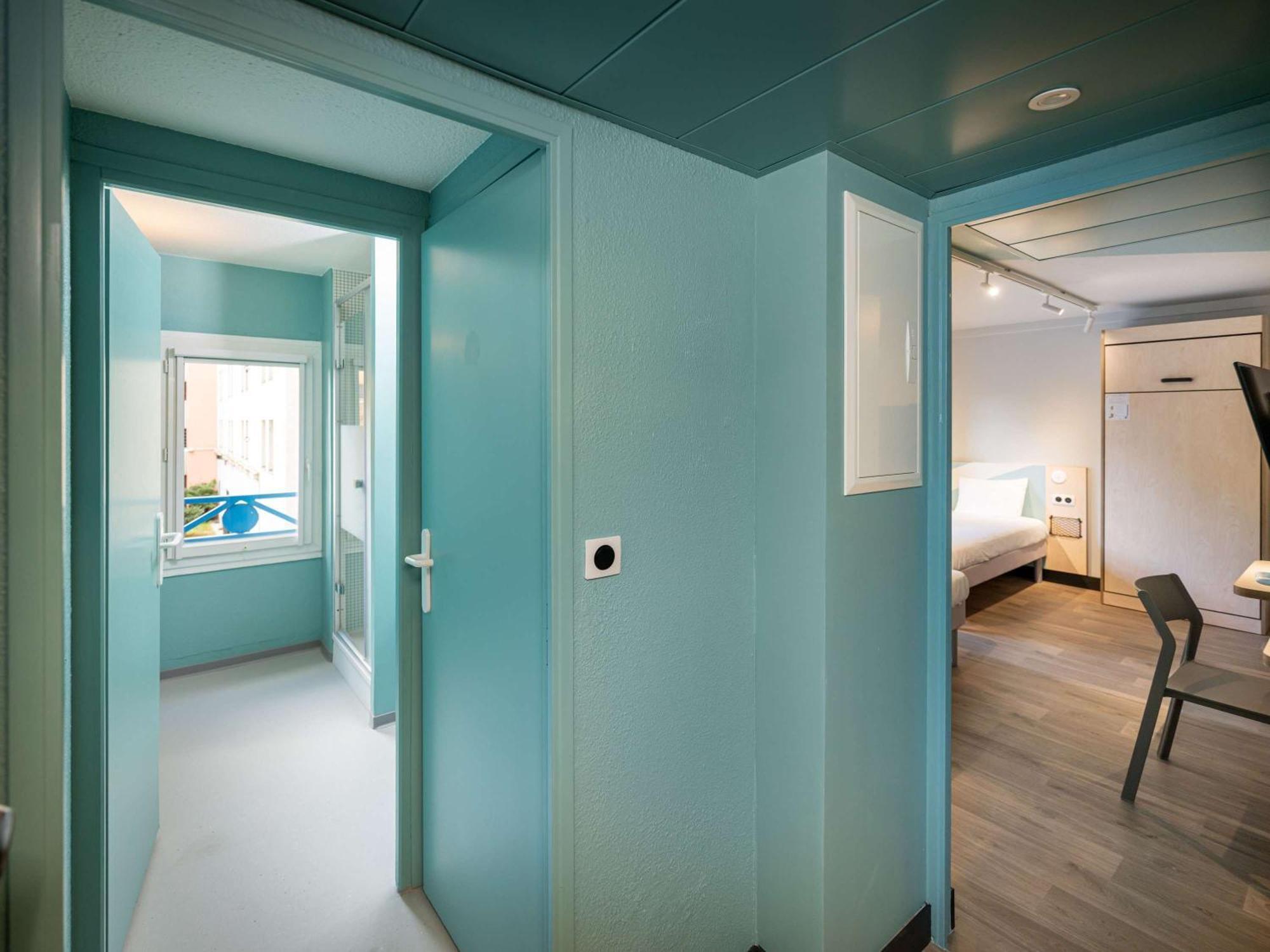 Ibis Budget Lyon Caluire Cite Internationale Exterior photo