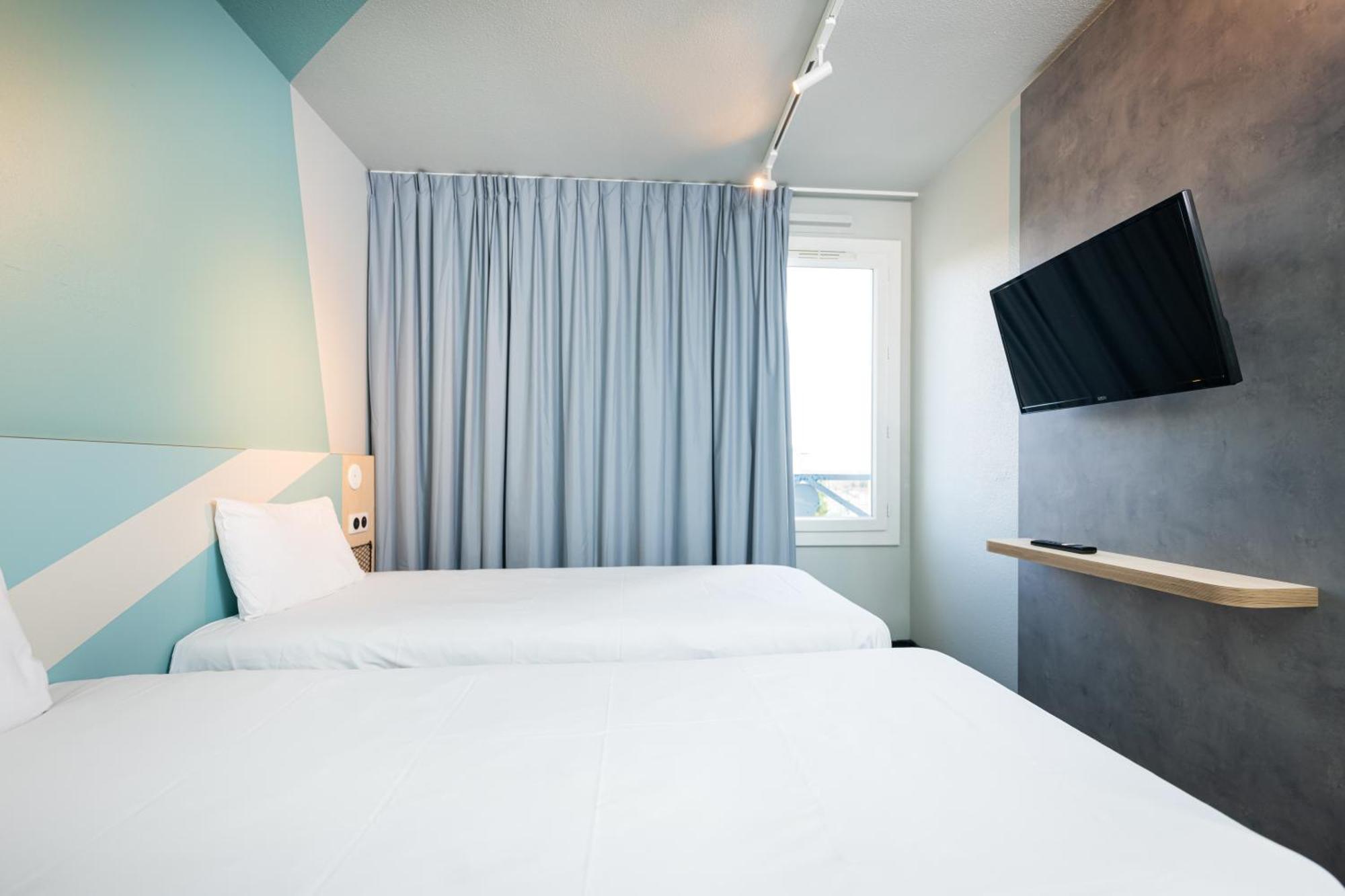 Ibis Budget Lyon Caluire Cite Internationale Exterior photo